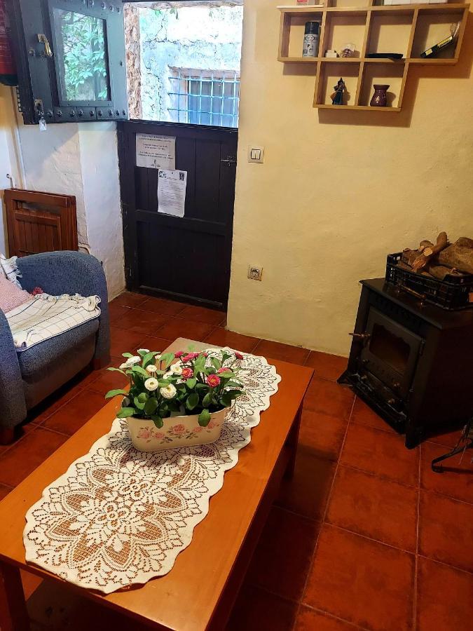 Riopar Viejo Casa Del Aguila Del Valle מראה חיצוני תמונה